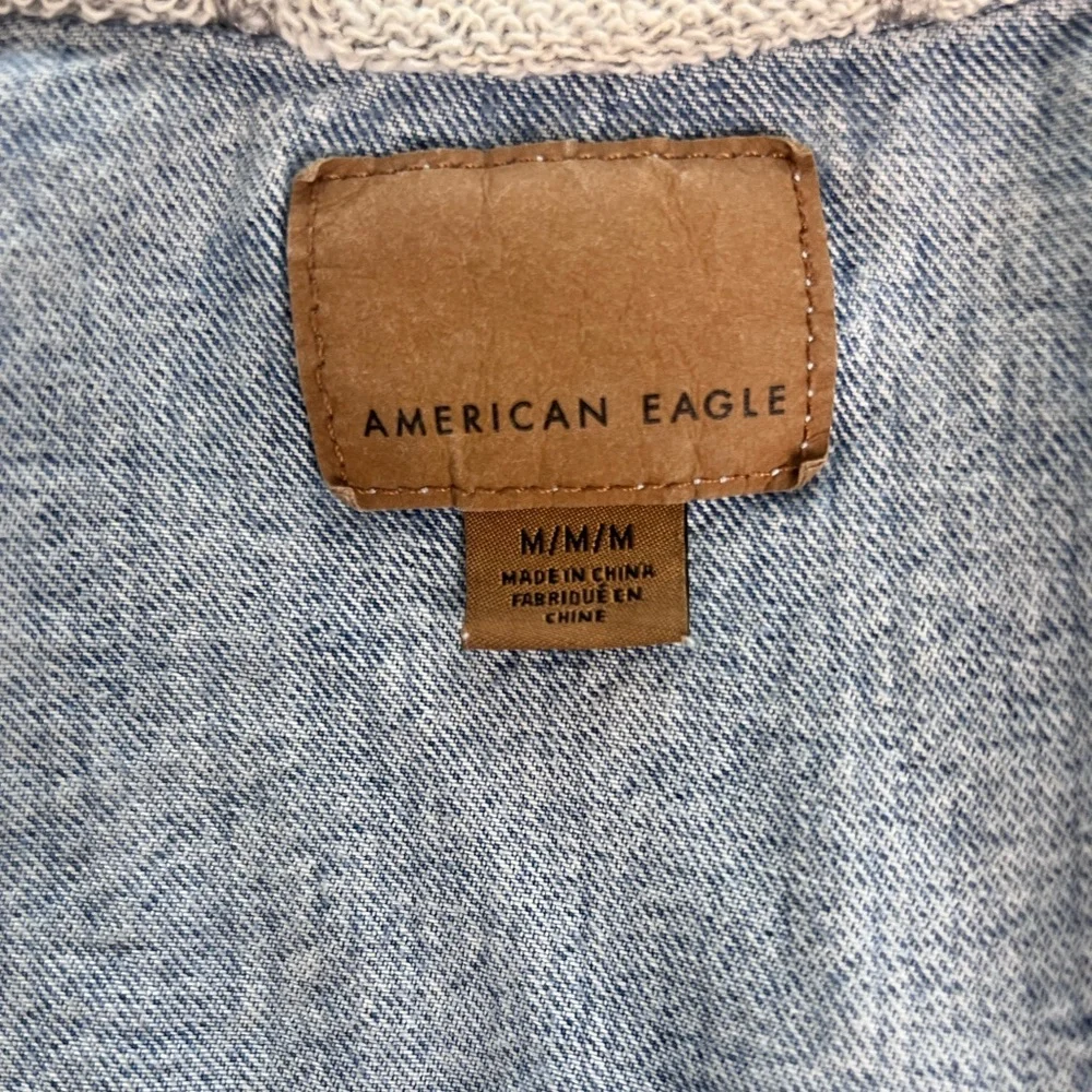 American Eagle Zipped up Distress Hoodie Denim Jackets Size: Medium - Picture 5 of 10
